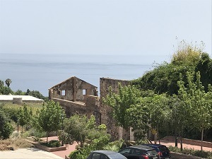 Utsikt från torget i Maro