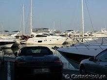 Lyxbåtar i Puerto Banus