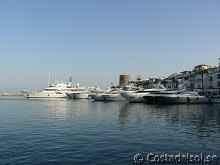 Lyxiga båtar Puerto Banus