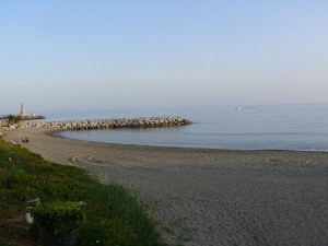 Stranden sett från Puerto Banus 