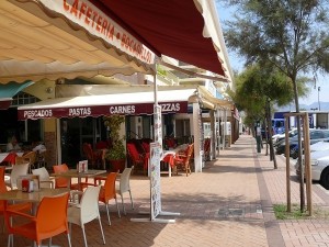 Strandpromenad restauranger